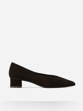 Everlane The V Heel – Black Suede – Size 8.5